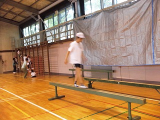 047.jpg 047.jpg