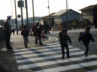 002.jpg 002.jpg
