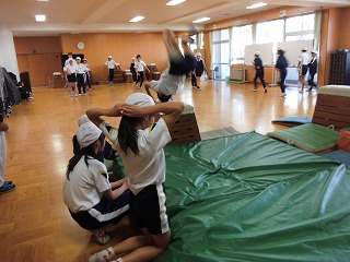 060.jpg