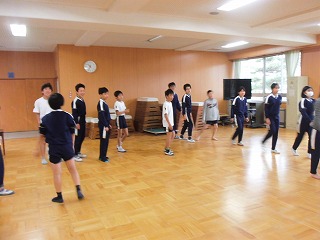 050.jpg